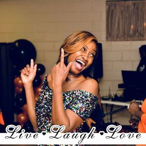 Meet your Posher, Devona